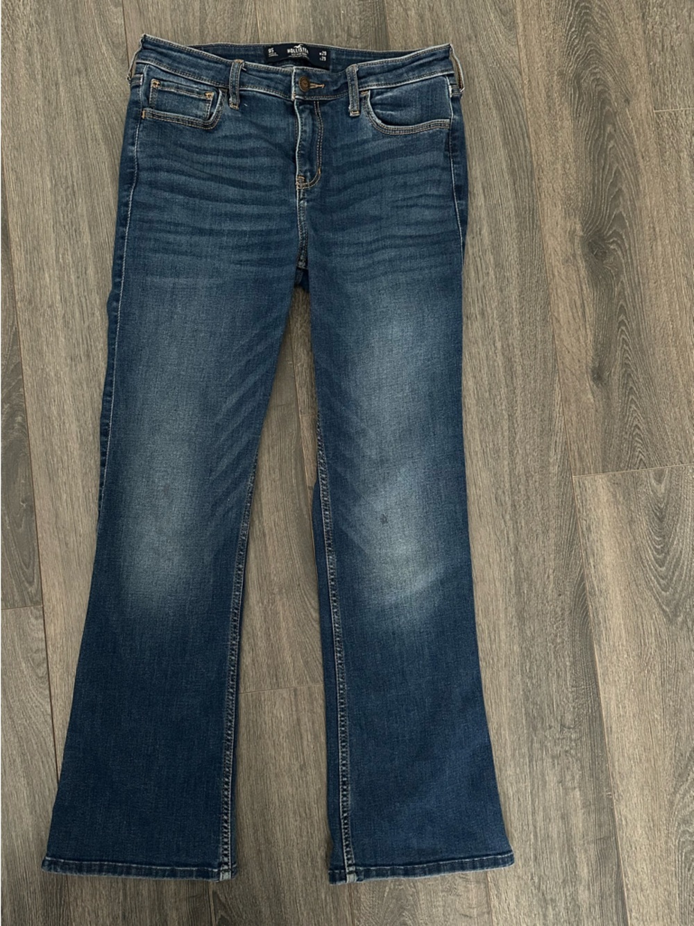 Hollister Y2K Mid Rise Bootcut Soft Stretch Jeans Dark Wash Casual Chic Staple